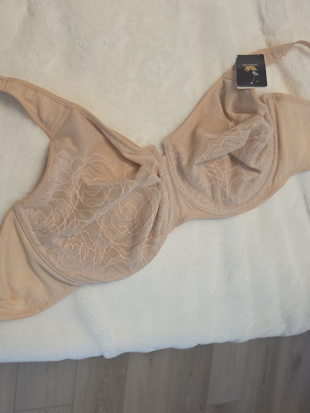 Wacoal Sheer Lace Underwire Bra in Nude Blush